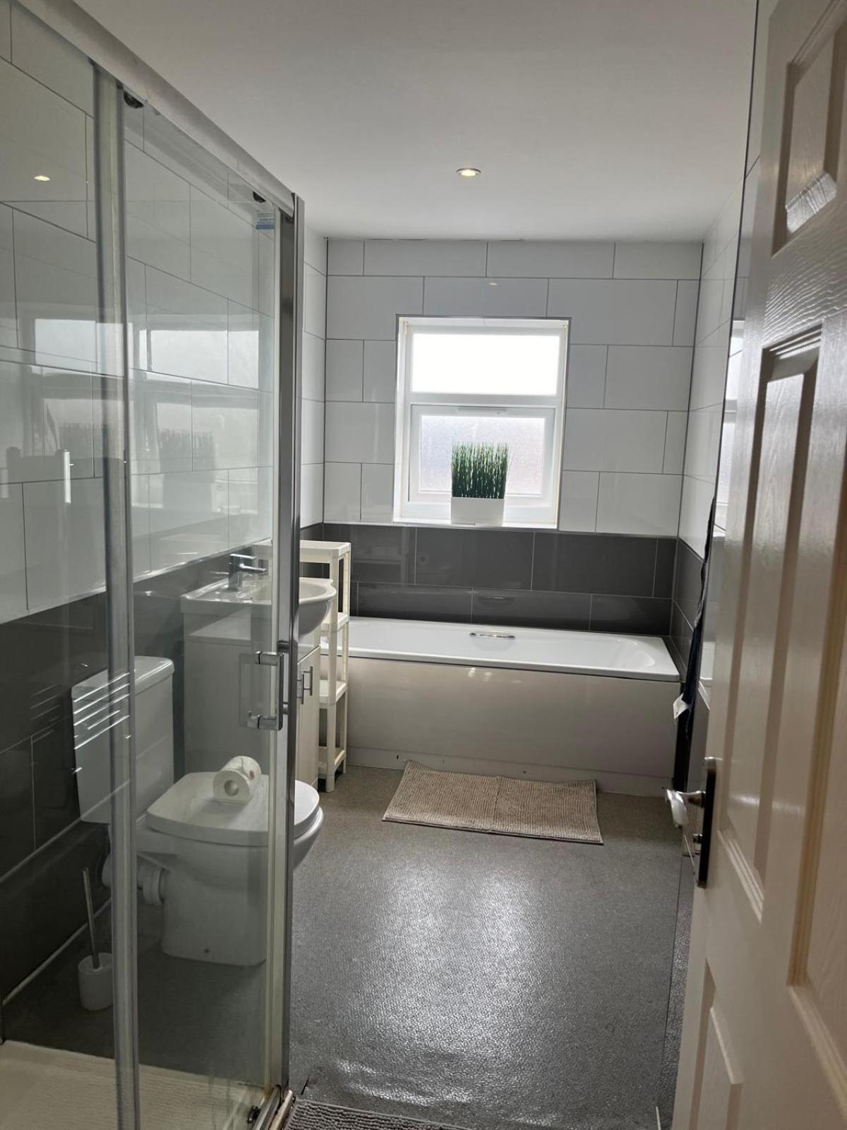 Ferienwohnung Short Term Lets From £15 Per Person Per Night Bristol Exterior foto